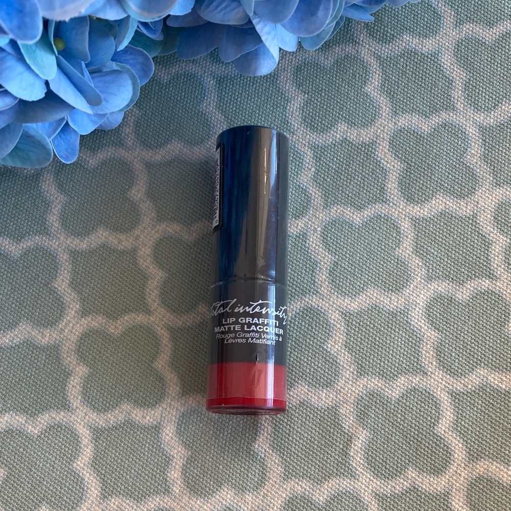 Prestige Total Intensity Lip Graffiti Unzipped Red Lipstick NEW Sealed